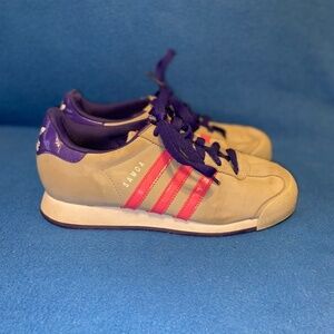 Adidas ladies size 5.5 tennis shoes